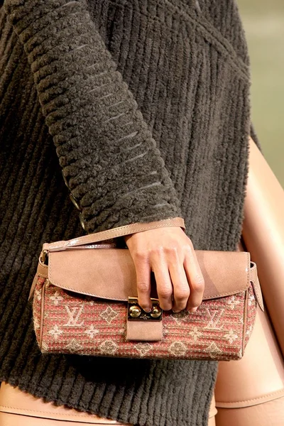 Look 57